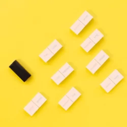 Le domino des adjectifs